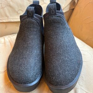 OOFOS Women's Black Ankle Booties